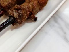 现烤羊肉串-伊祥·敦煌楼