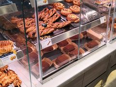 -巴黎贝甜(大宁国际商业广场店)