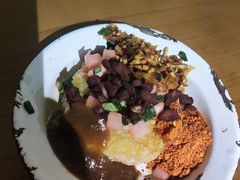 -包整·丝娃娃(一览甲秀楼风景店)