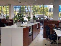 -上海宝信宝马4S店