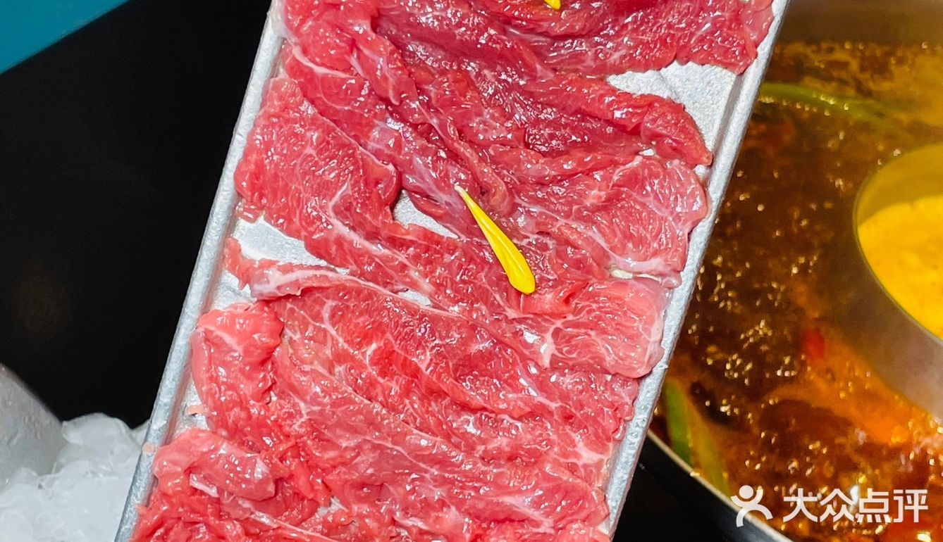 超级出片的潮火锅——拳头火锅