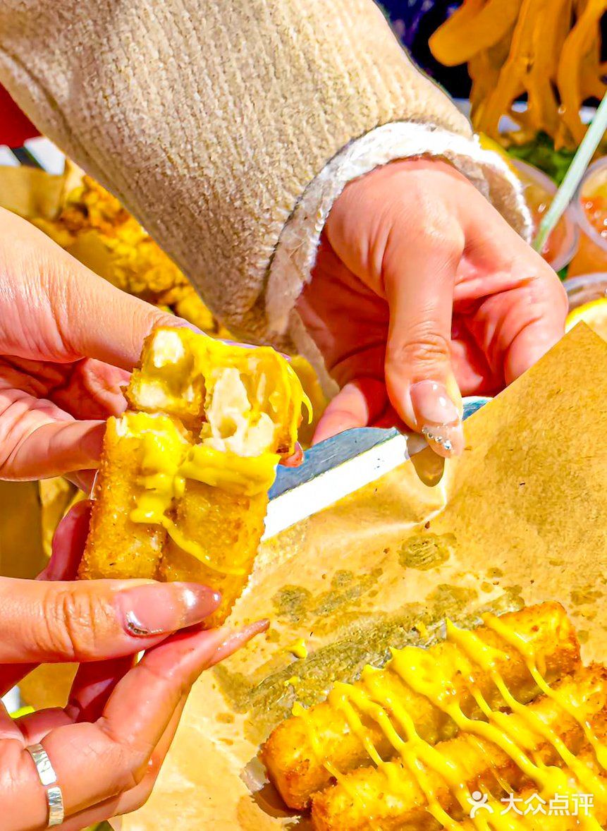 哇！这家樱花🌸火锅也太好看了吧！