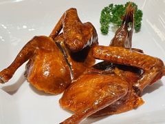 脆皮乳鸽-利苑酒家(合景国际金融广场店)