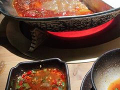 -湊湊火锅·茶憩(杭州湖滨银泰in77店)