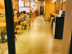 大堂-UMAMI乌玛米披萨·汉堡·清真Halal(红岭北店)