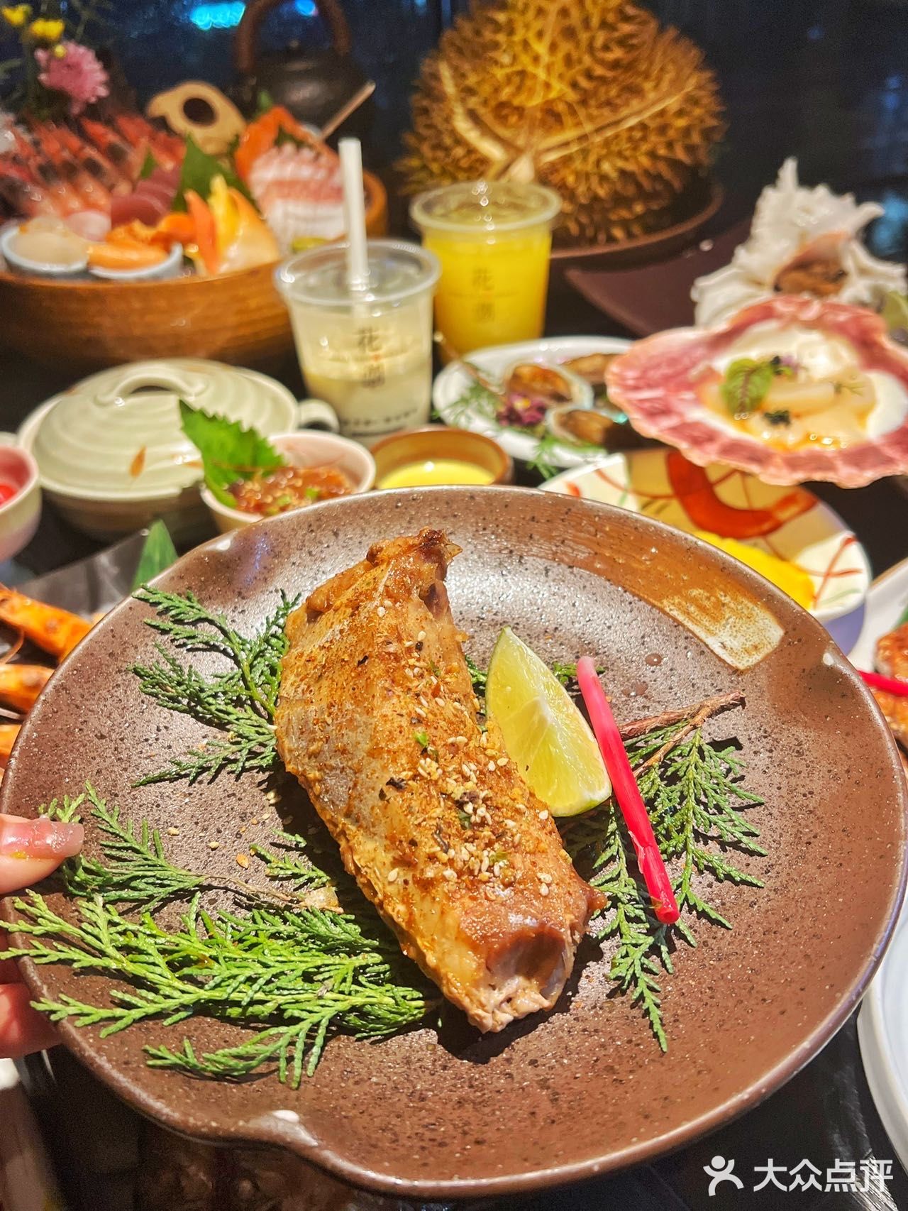 宁波也有榴莲无限畅吃的日料店了！馋迷糊了