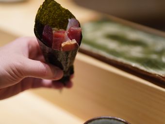 sushi葫蘆壽司推薦菜:干邑半熟鴨肝鴨肝醬鱷梨金槍魚抹醬西餐|上海