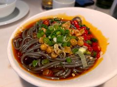 酸辣蕨根粉-茅庐毛血旺(烟台大悦城店)
