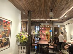 -Cuc Gach Quan Restaurant