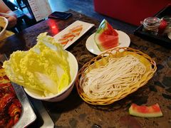 -月满大江经典火锅(任城路店)