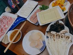 -楼外楼大刀肉传统火锅居(博学路店)