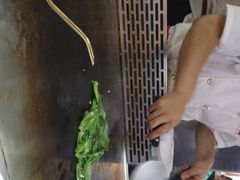 -利昂法式铁板主题餐厅(新奥购物中心店)