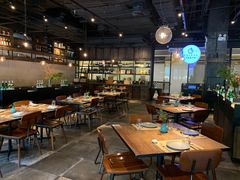 -Carbon莫卡哆·意大利复古集市餐厅(杭州大厦店)