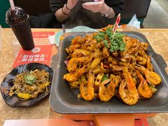 -炭舍干锅·烤鱼(扬名广场店)