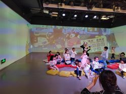 -小鸡哆哆故事屋·儿童乐园(嘉里城店)