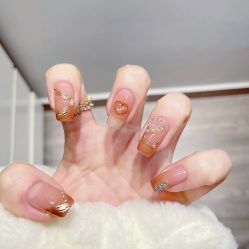 -兔猫ToMoreNails美甲美睫