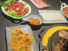 -七甲山烤肉(长白山奇石山珍根艺一条街店)