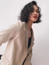 -首脑美发沙龙