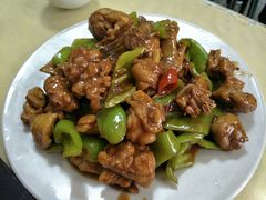 辣椒炒小公鸡-华春餐馆(鱼山路店)