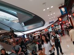 -东荟城名店仓