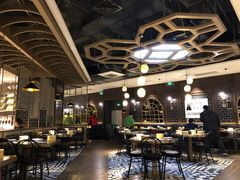 大堂-钱小奴海鲜自助黑金店(杭州滨江龙湖店)