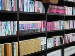 -钟书阁(松江泰晤士小镇店)