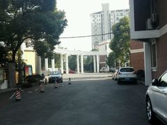 -莘城学校羽毛球馆