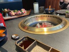 -铭牛烧肉·和牛海鲜自助(高新月牙湖店)