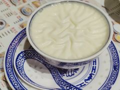 -广信牛奶甜品世家(台东店)