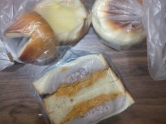 -沁屋面包店(人民东路店)