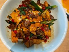 -关东小磨东北菜(上海长风大悦城店)