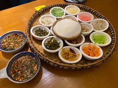 -包整·丝娃娃(一览甲秀楼风景店)