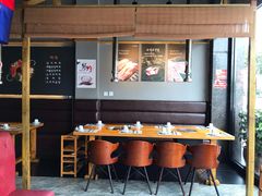 大堂-唯成•韩国炭火烤肉 유성고기