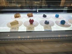 -Fridi Patisserie Cafe