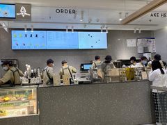 -喜茶(北京华贸购物中心店)