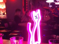 -UP嘻哈酒吧(粉巢店)