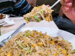 咸鱼鸡粒炒饭-喜莲咖啡