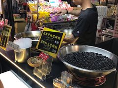 -六合夜市