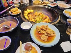 -鱼窝棚柴火铁锅炖(富山屯店)