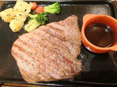 臻选嫩肩牛排-必胜客(玫瑰坊店)