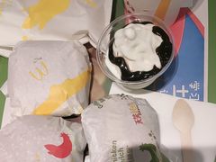 -麦当劳(轻轨曹杨路店)