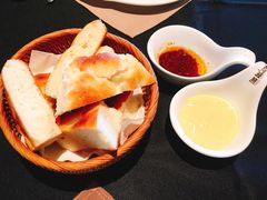 餐前面包-Efes Turkish & Mediterranean Cuisine 艾菲斯餐厅(陆家嘴店)