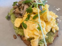 炒蛋煎蘑菇吐司-wagas(暖山店)