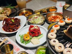-草家酱蟹炭火烤肉店(珲春南路一店)