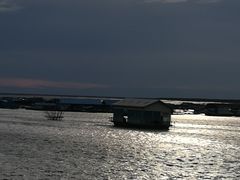 -洞里萨湖