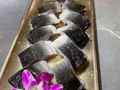 -围炉肉舍•炭烤活鳗•丹东海鲜烤肉(步行街店)