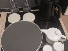 -上海虹桥中心爱琴海亚朵S酒店