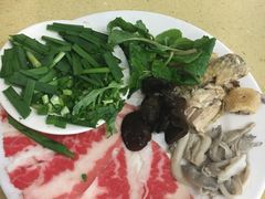 -桥香园云南过桥米线(金马碧鸡店)