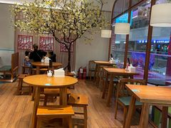 -诚铭记·虾仁汤包·成都小吃(融创店)