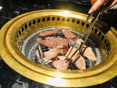 -山川小町·极番烧肉(新地假日广场店)